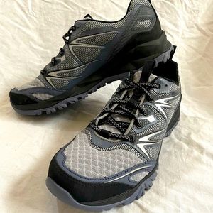 Merrell women’s size 10 Folkstone sneakers